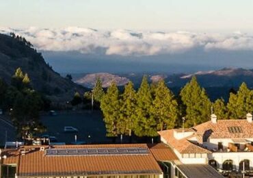 Parador Cruz de Tejeda a Starlight accommodation above the clouds